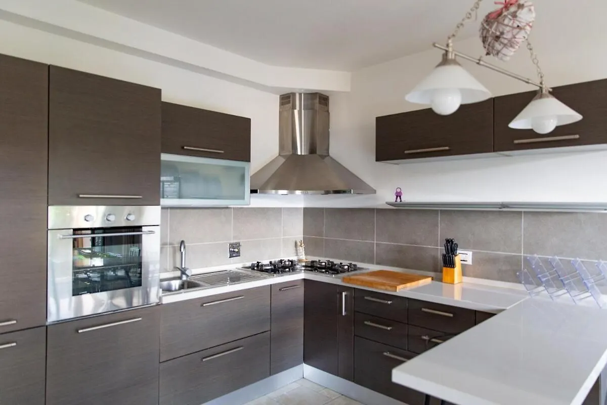 Tranquil & Modern Apartment Outside Ztl Florencia Italia