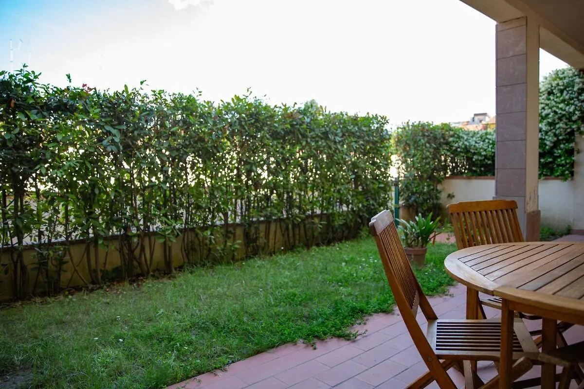 Tranquil & Modern Apartment Outside Ztl Florencia