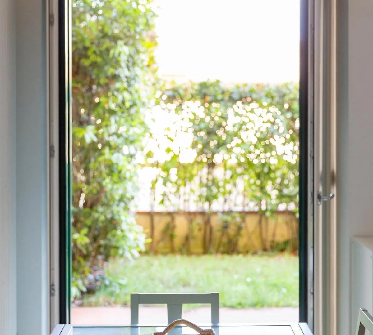 Tranquil & Modern Apartment Outside Ztl Florencia 0*,  Italia